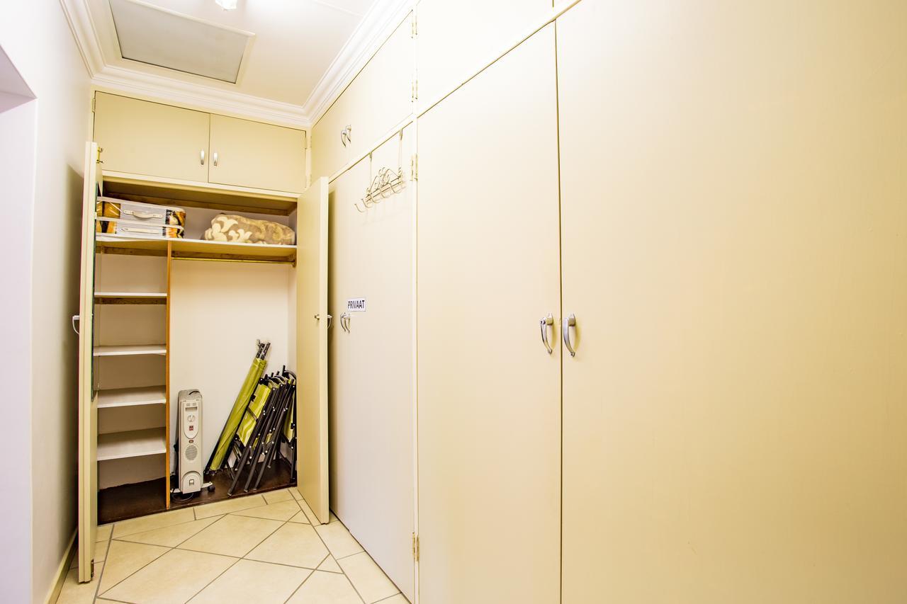 Leozet Self Catering Apartment Pretoria Ngoại thất bức ảnh