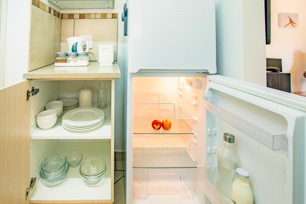 Leozet Self Catering Apartment Pretoria Ngoại thất bức ảnh